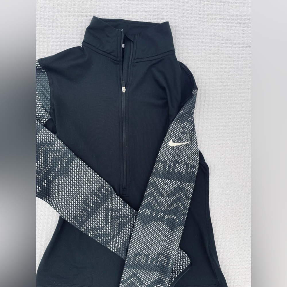 Nike Pro Dri-FIT Black Quarter Zip Small - Picture 2 of 9